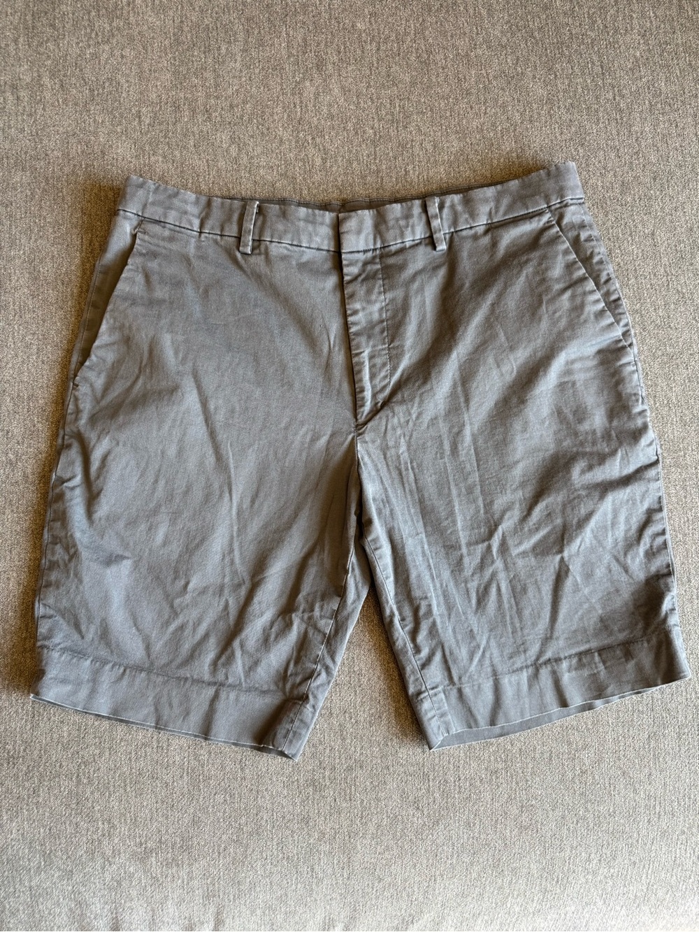 Uniqlo Men's Light Gray Cotton Chino Flat-Front Shorts